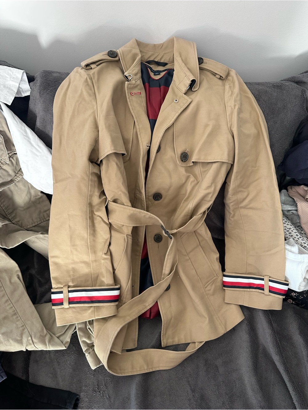 Women’s Tommy Hilfiger trench coat small